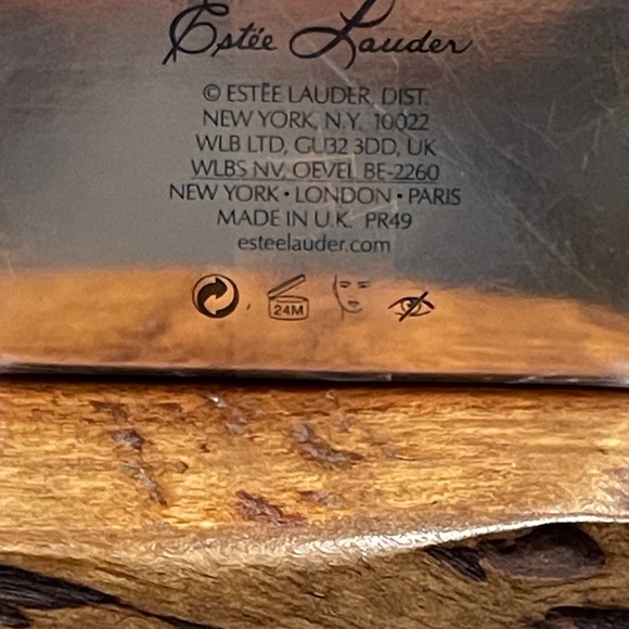 Estée Lauder - Picture 8 of 8